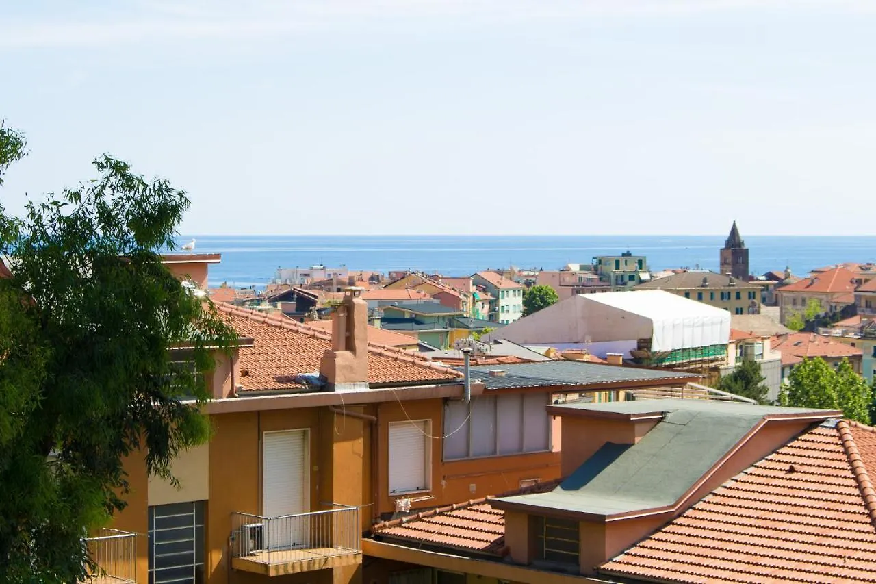 Appartamento Di 5 Locali,8 Posti Letto Vista Mare Varazze Włochy