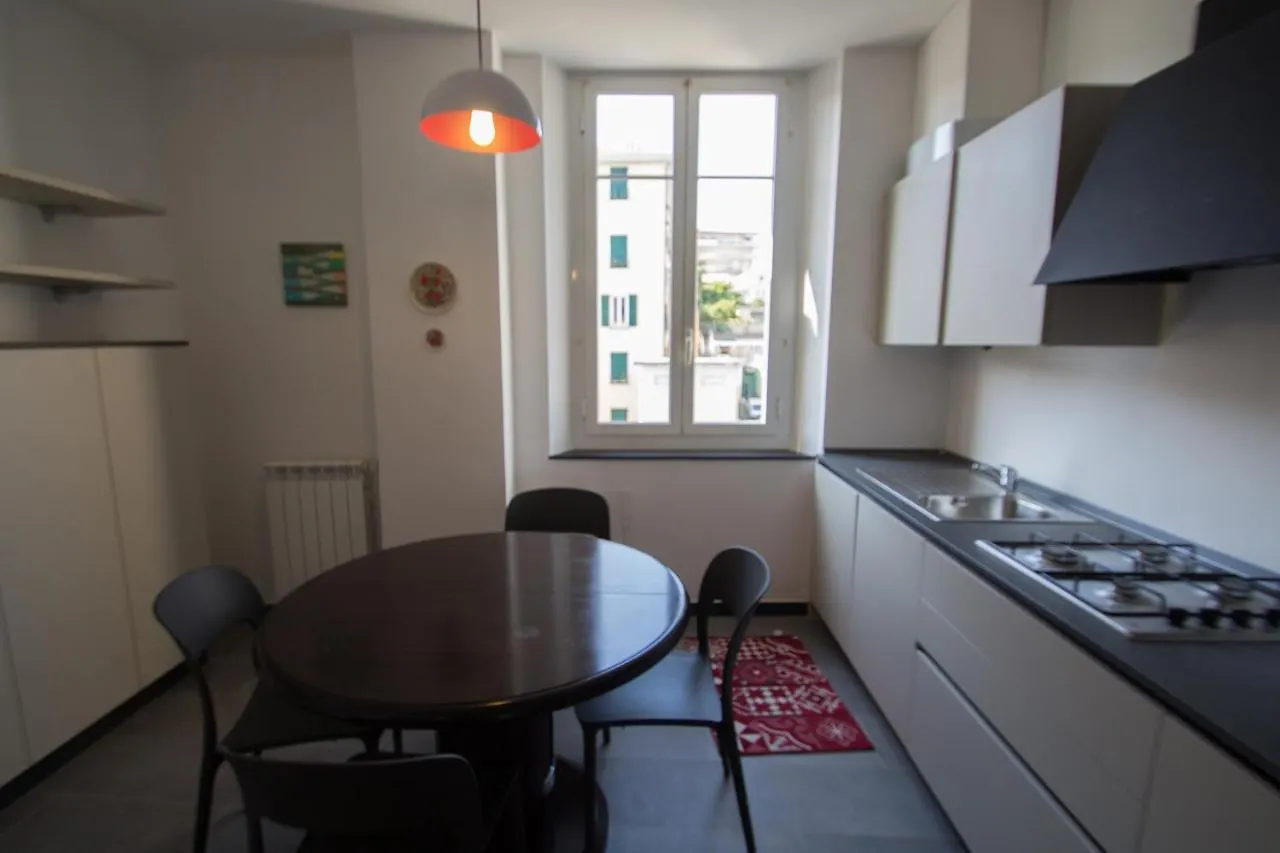 Apartment Appartamento Di 5 Locali,8 Posti Letto Vista Mare Varazze
